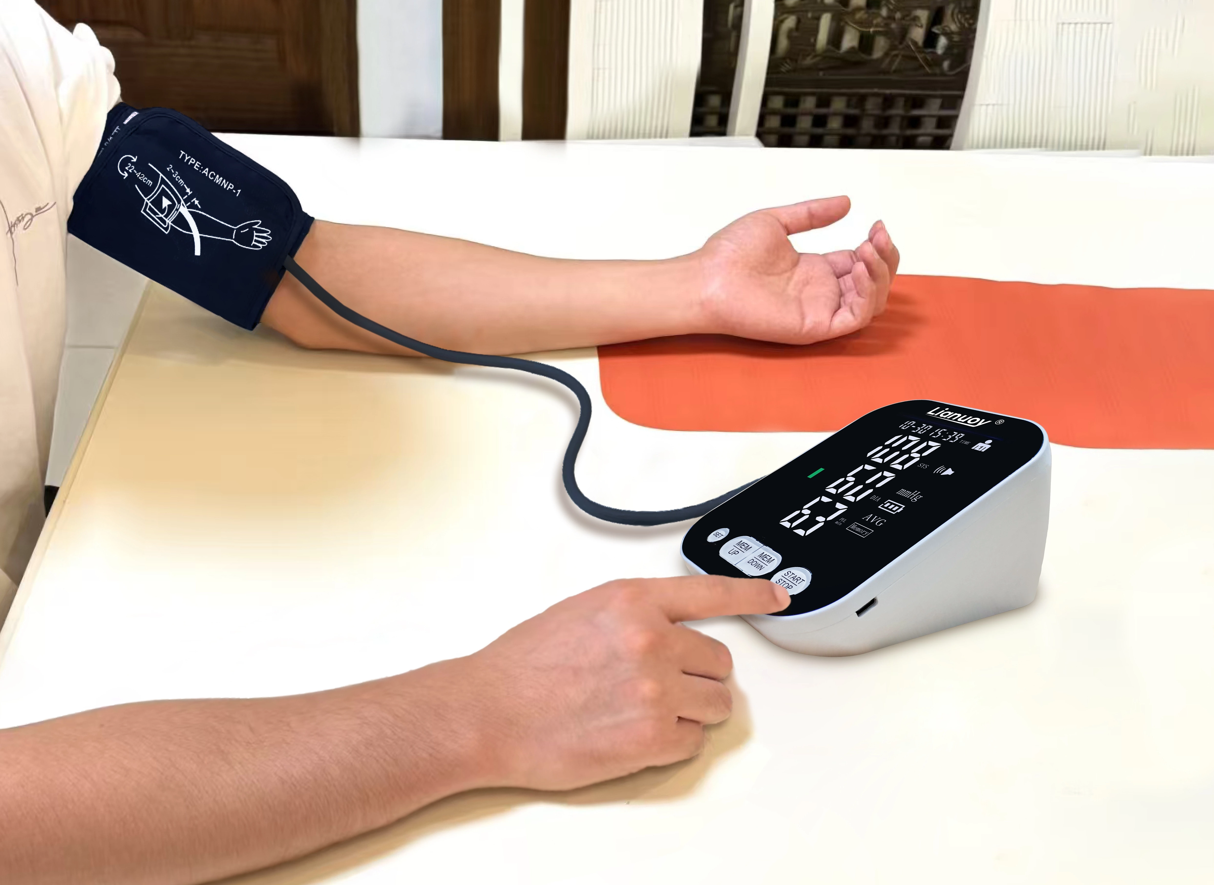 How Digital Blood Pressure Monitors Support Seniors and Chronic Disease Patients