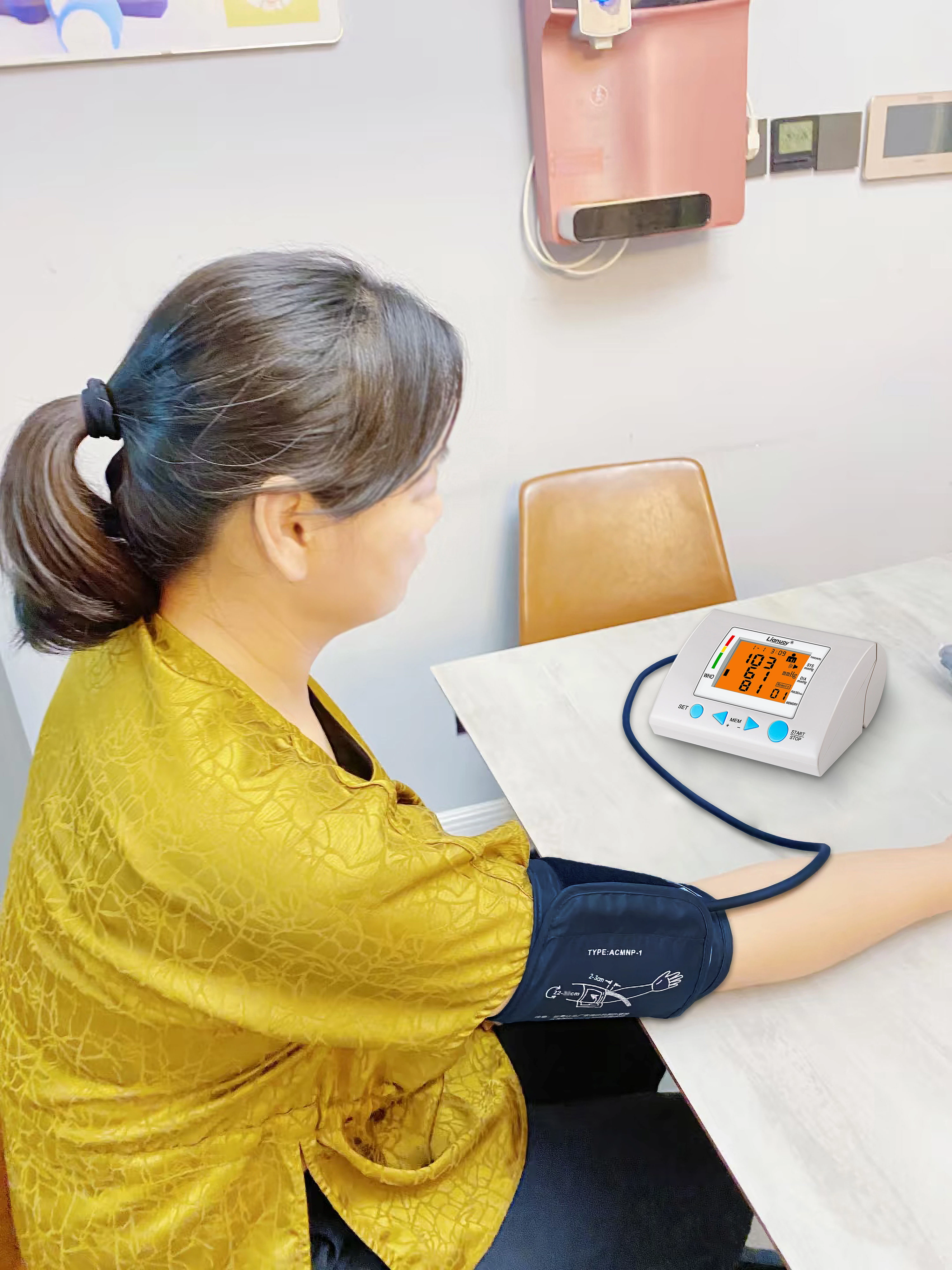 How Digital Blood Pressure Monitors Support Seniors and Chronic Disease Patients
